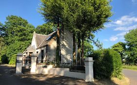 Private Estate Lodge House